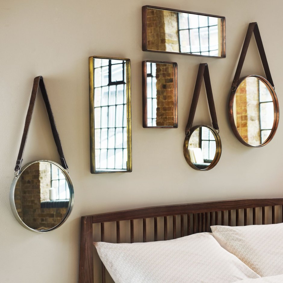 Зеркало в виде окна