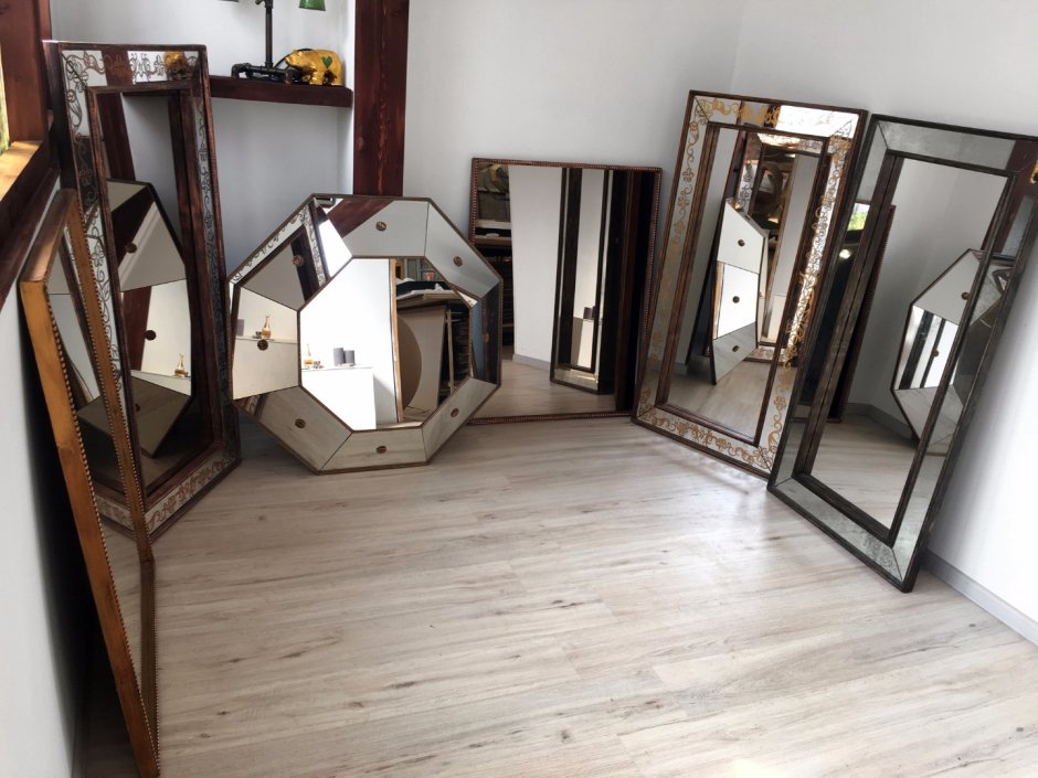 Зеркальное панно на стену в гостиную