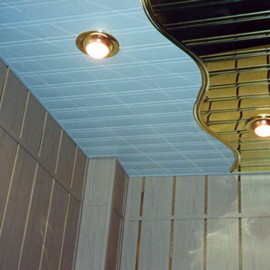 Реечный потолок в ванной комнате