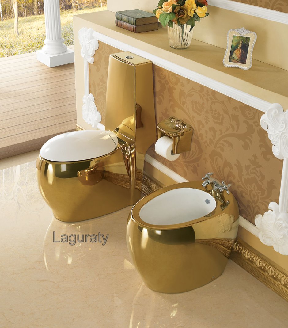 Золотой унитаз