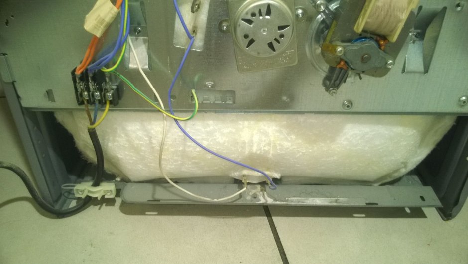 Духовой шкаф Bosch щелевая резинка