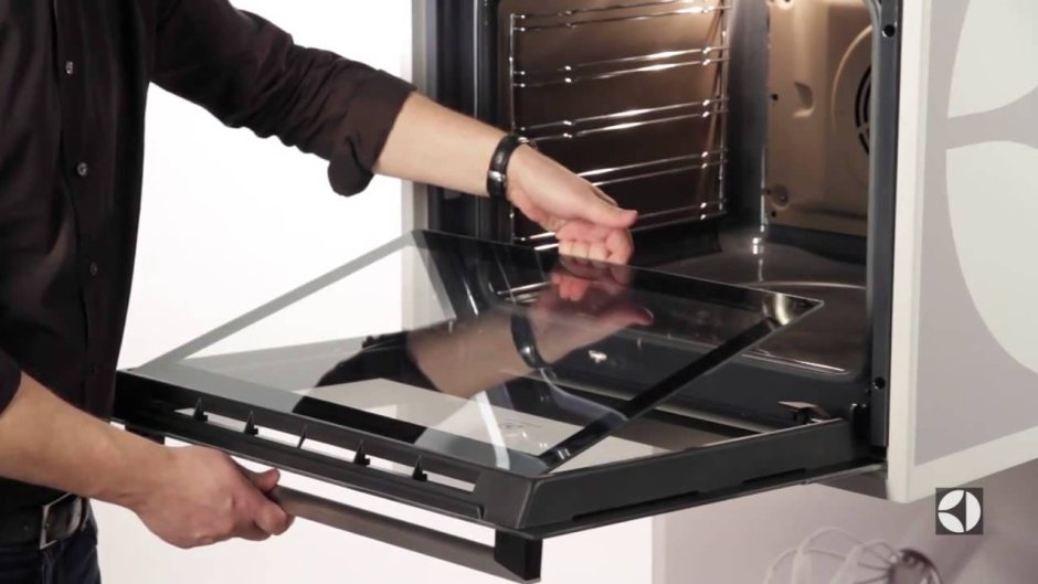 Электрический духовой шкаф Electrolux EZB 52410 AK