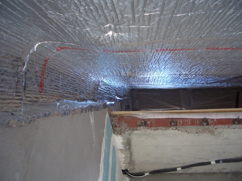 Фольгированная теплоизоляция для потолка