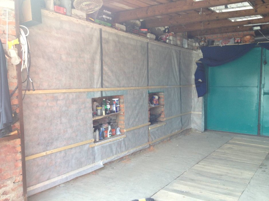 Изоляция стен гаража