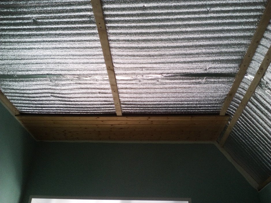 Пенофол на потолок в гараже