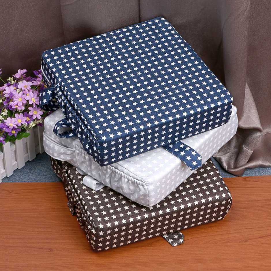 Подушка на стул детская