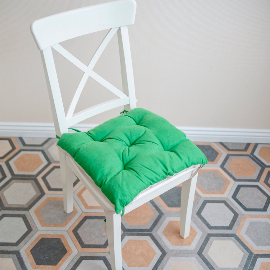 Мягкий стульчик для малыша