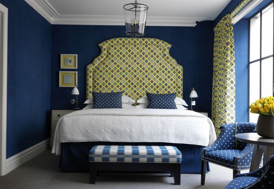 Спальня в сине желтом цвете