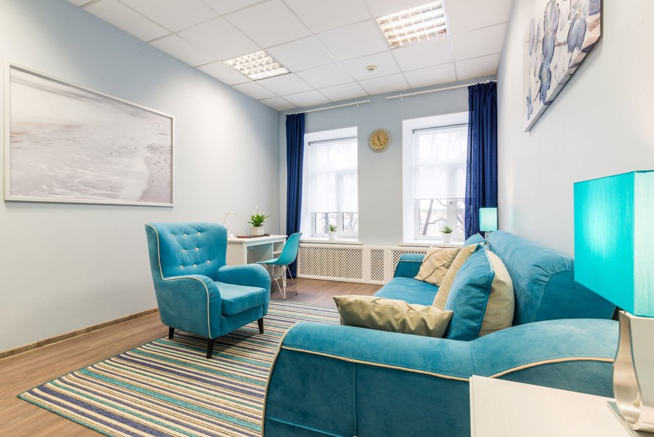 Кабинет психолога в голубых тонах