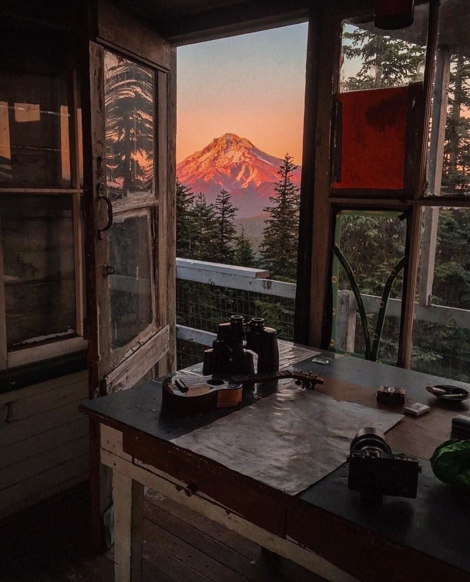 Красивый вид из окна