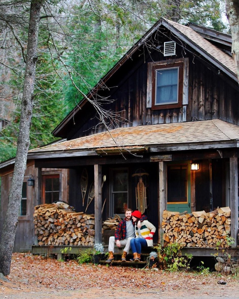 Домик Шале в лесу