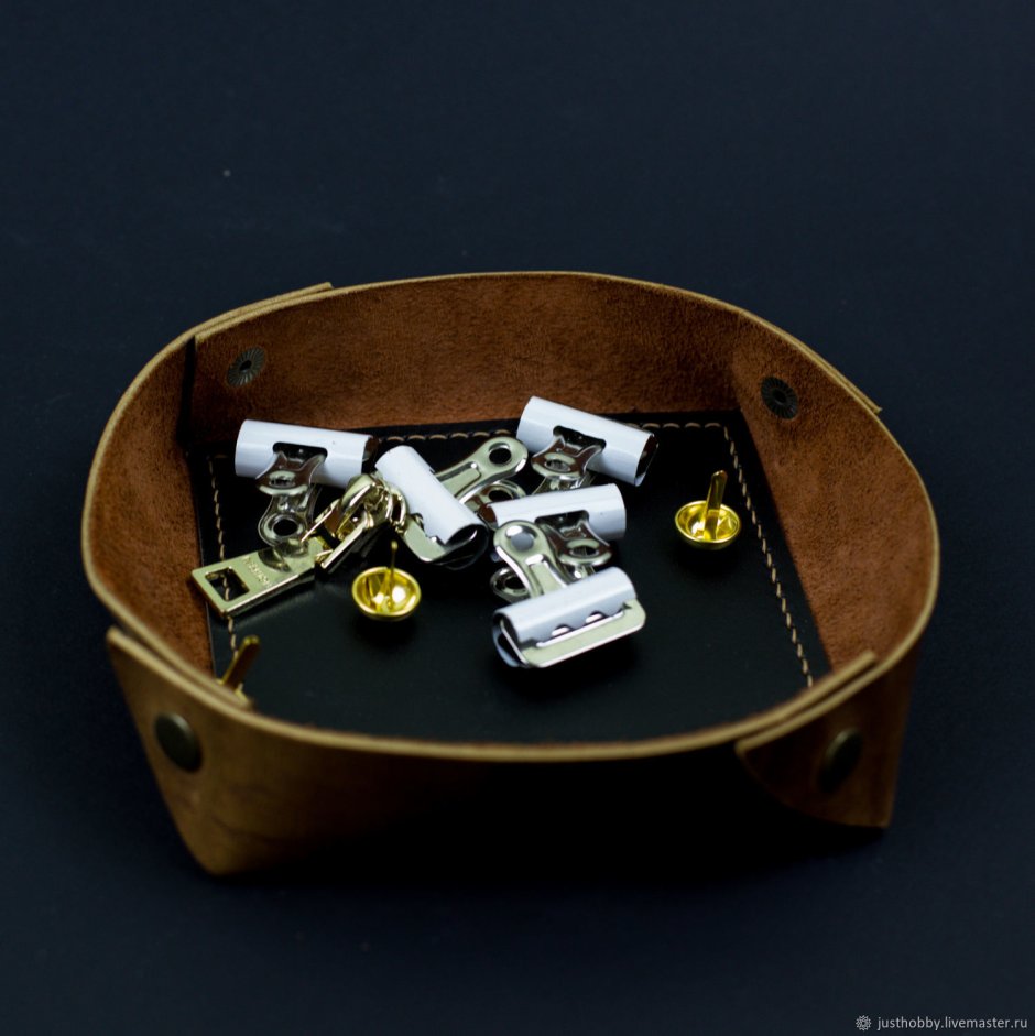 Ключница деревянная