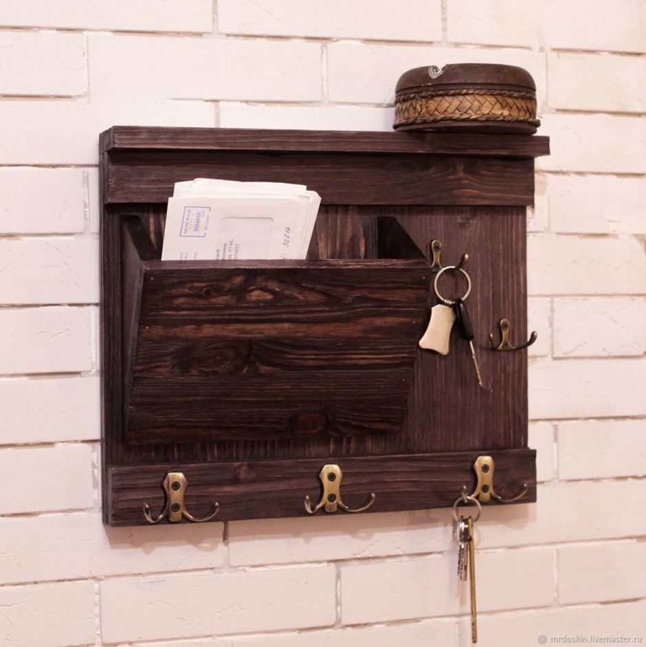Полка для ключей в прихожую