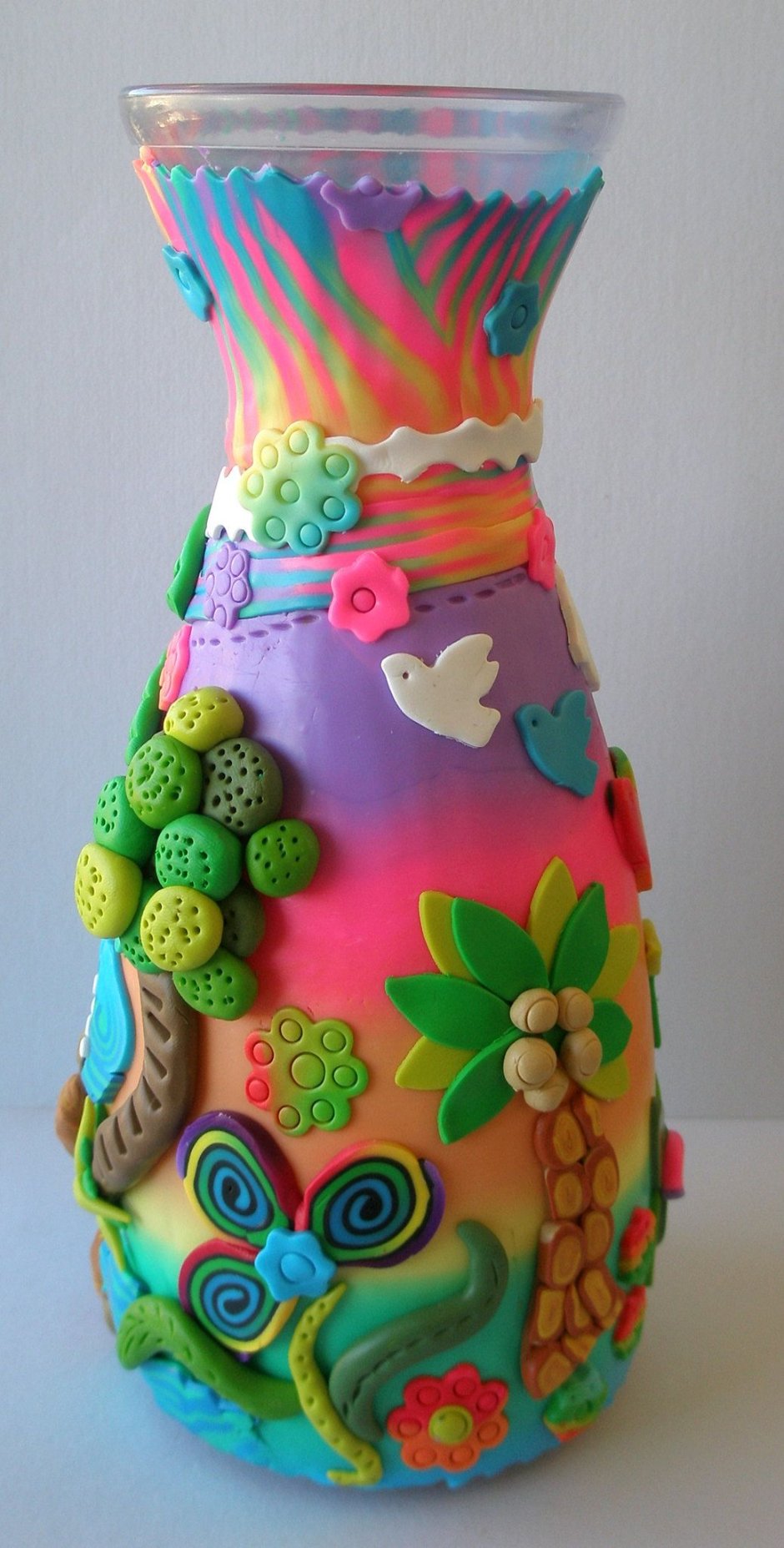 Украшение вазы пластилином