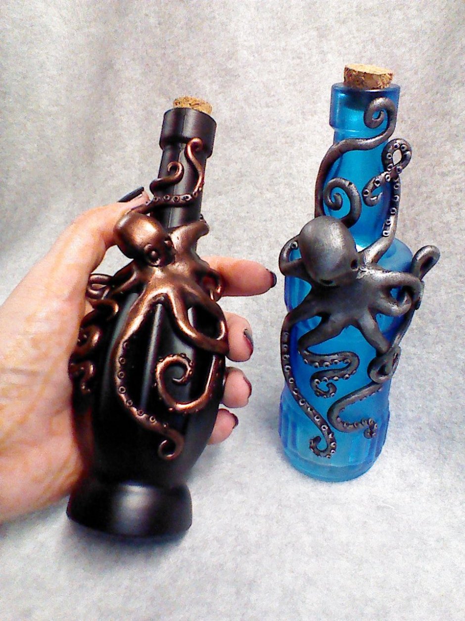 Бутылка декорированная глиной