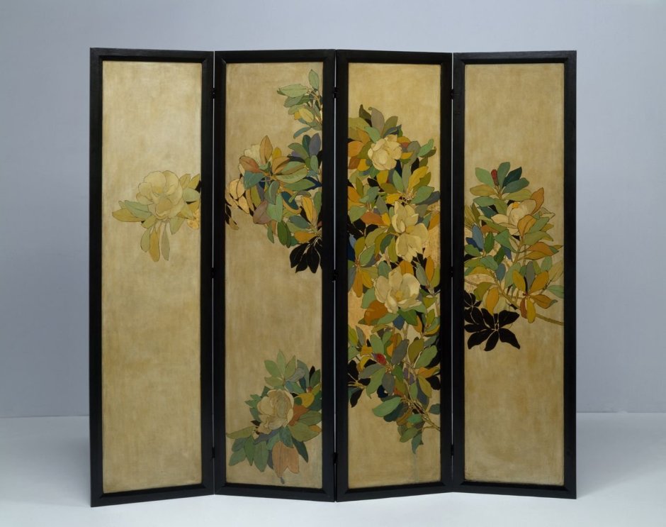 Фотовыставка на лентах