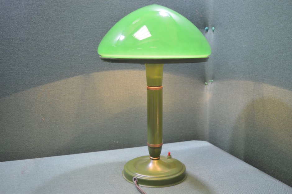 Стилтон зеленая лампа