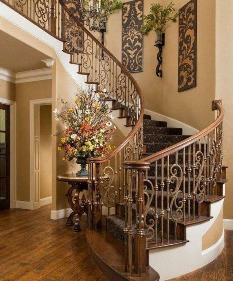 Красивые лестницы в загородных домах
