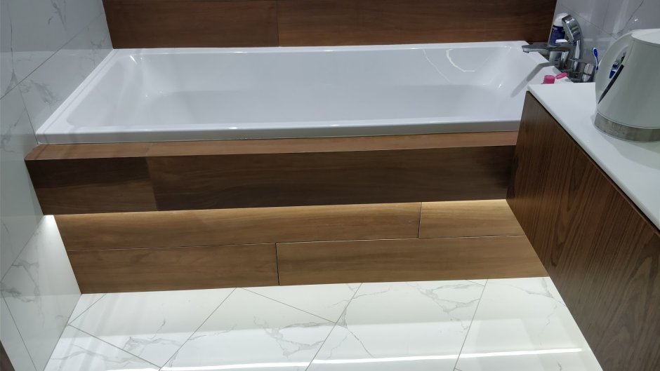 Экран под ванну под дерево