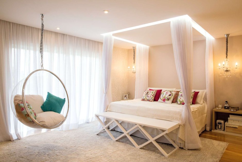 Кровать с балдахином