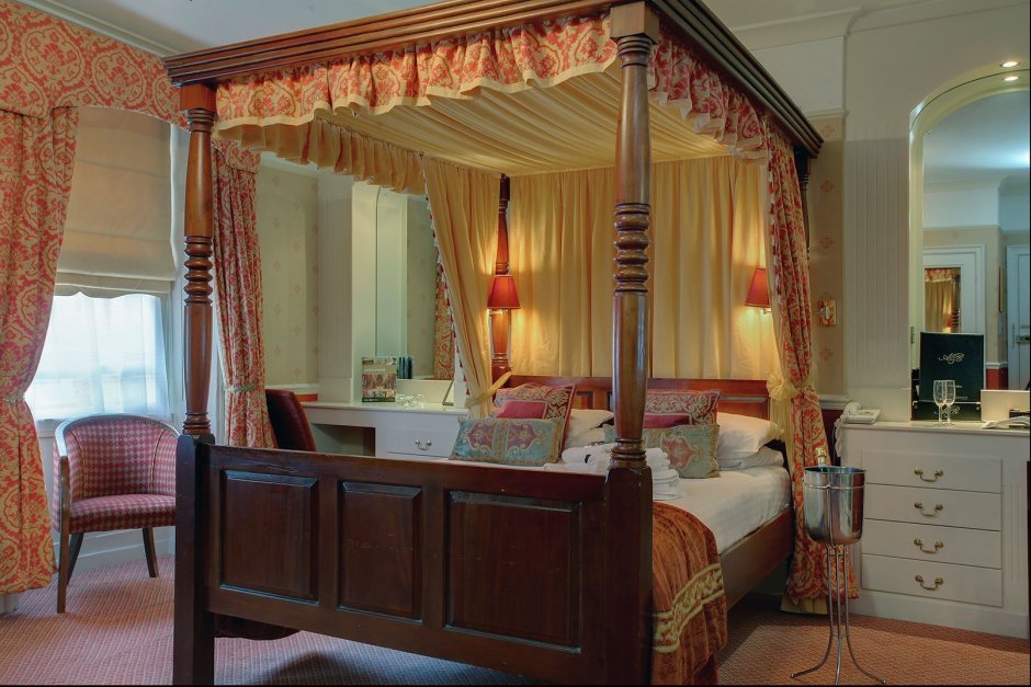 Подвесное кресло в спа