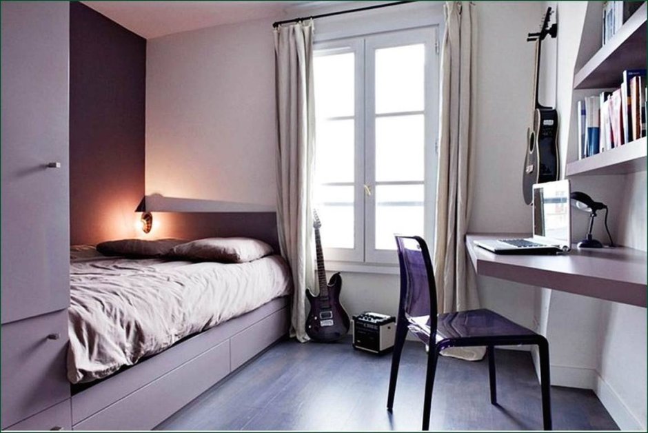 Маленькая спальня совмещенная с балконом