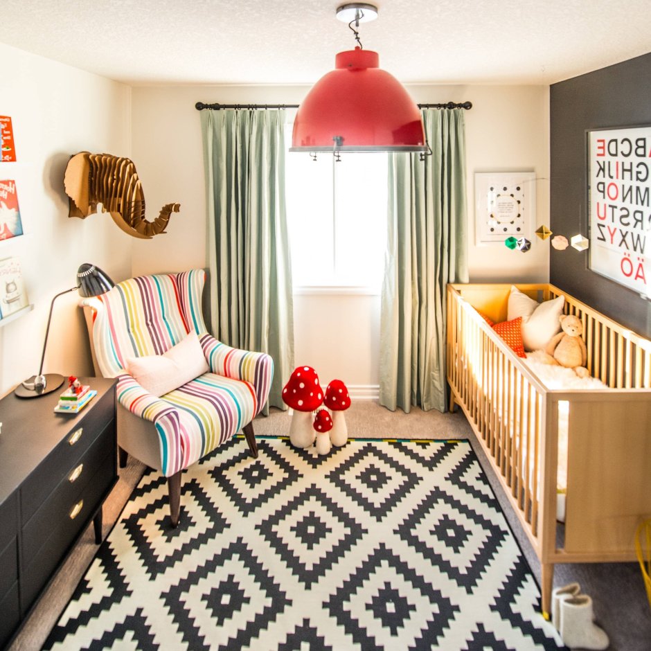 Интерьер узкой комнаты