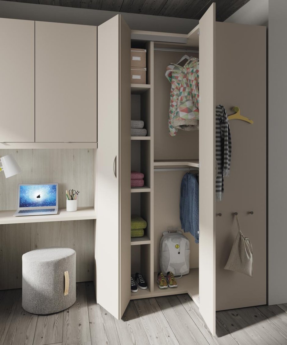 Небольшой шкаф в комнату подростка