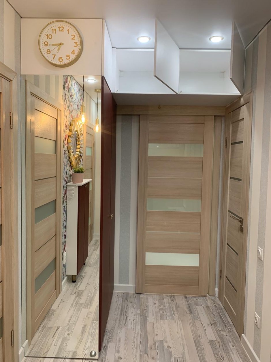 Шкаф в узкую прихожую в хрущевке