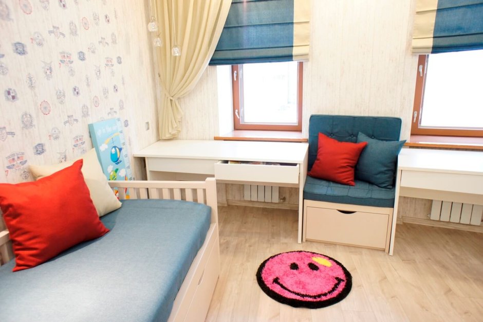 Комната с 2 окнами для 2 детей