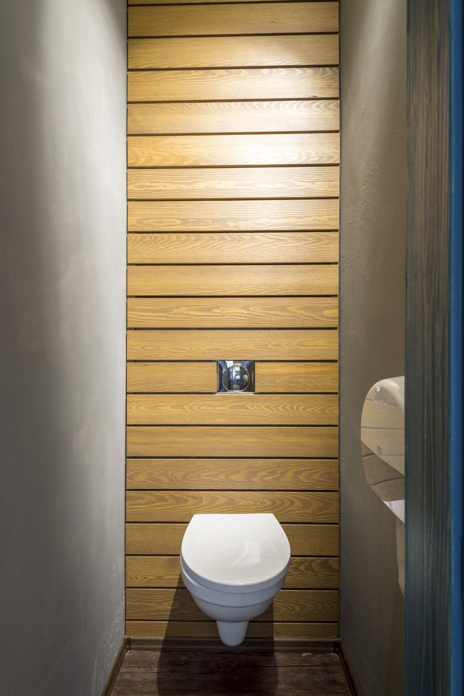 Короба для труб в тулет