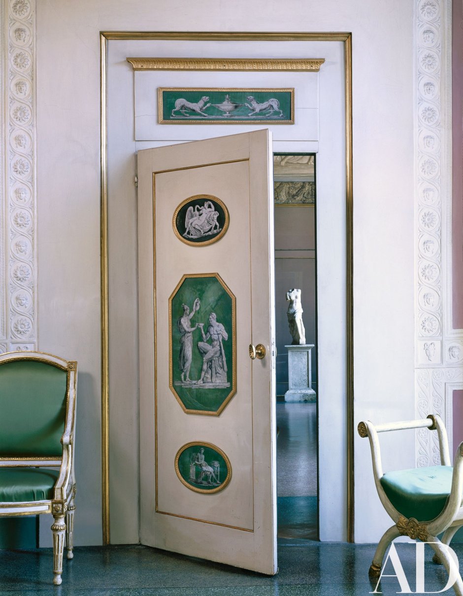 Декор старых межкомнатных дверей