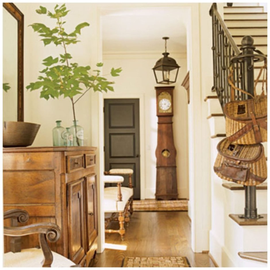 Прихожая в колониальном стиле