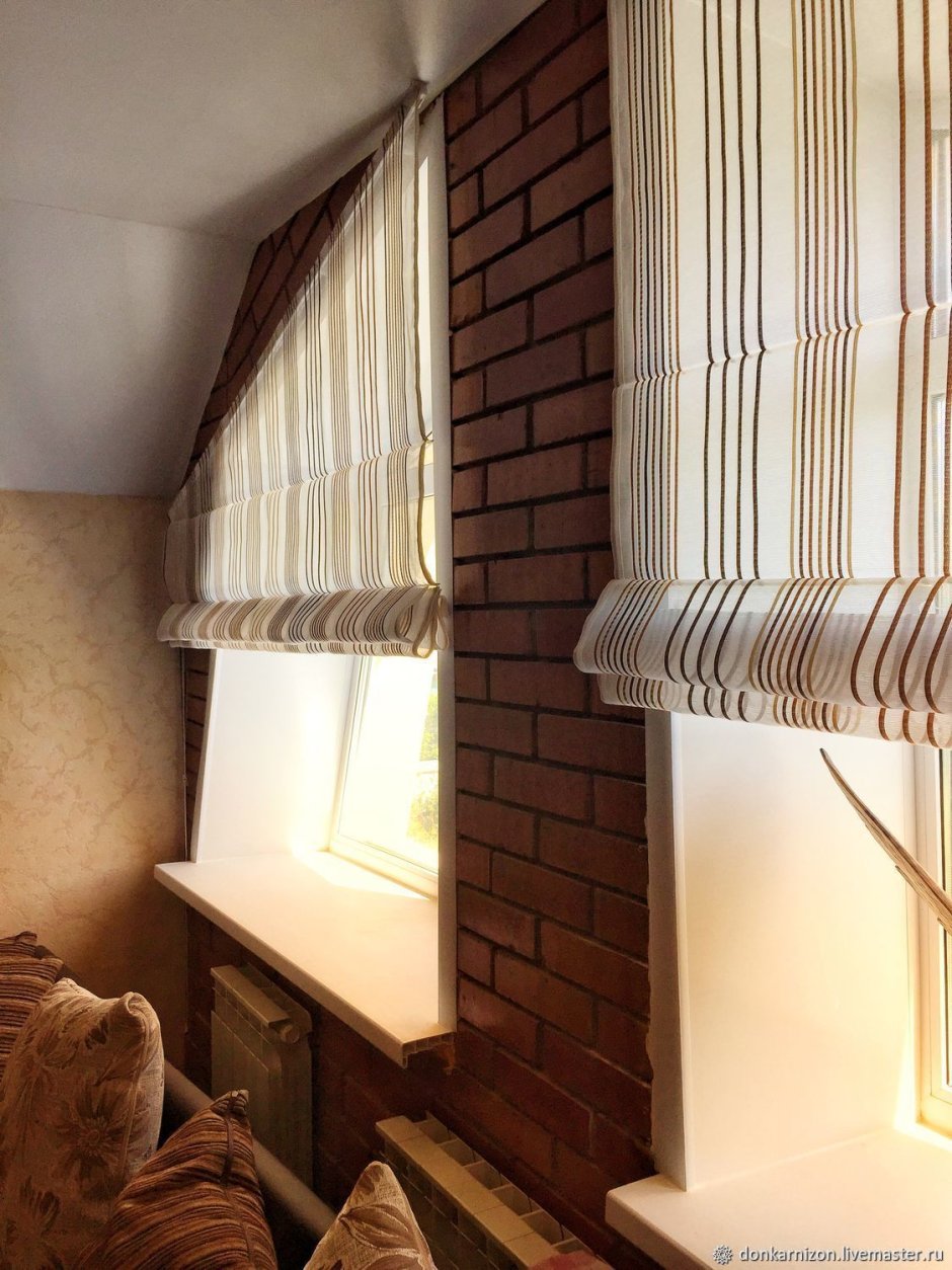 Рулонные шторы на треугольные окна