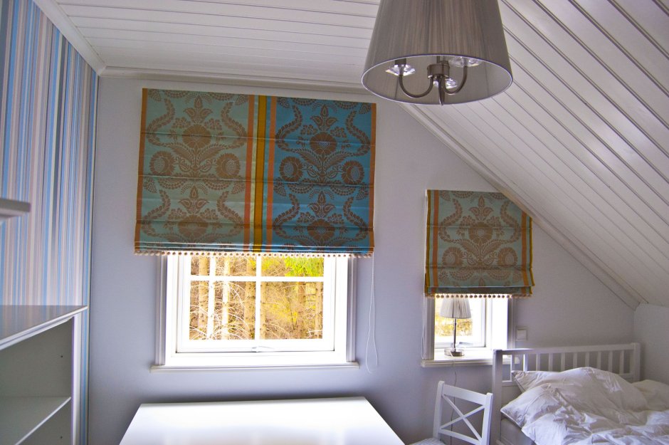 Рулонные шторы на треугольные окна