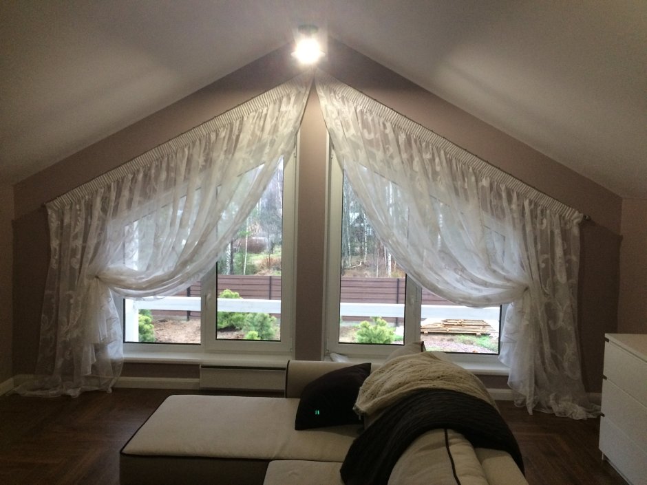 Римские шторы на мансардные окна