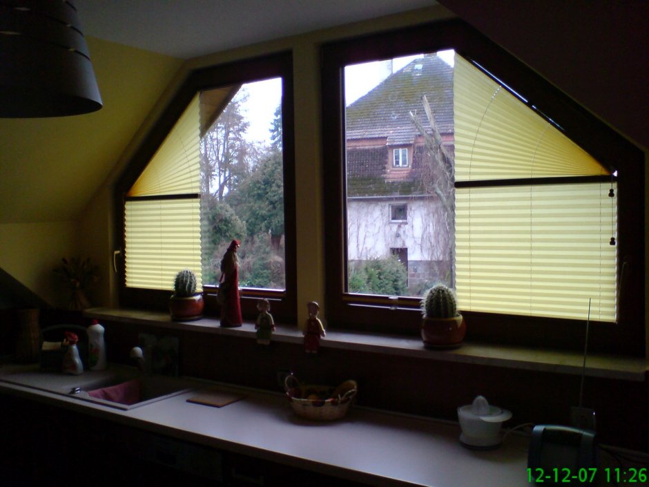 Шторы на треугольные окна