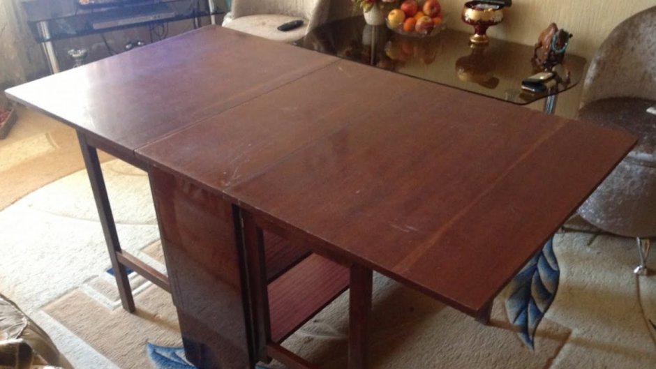 Стол книжка старый