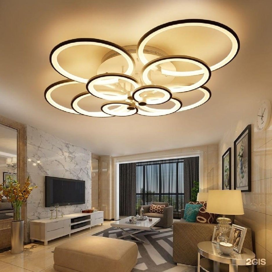 Современные люстры в гостиную