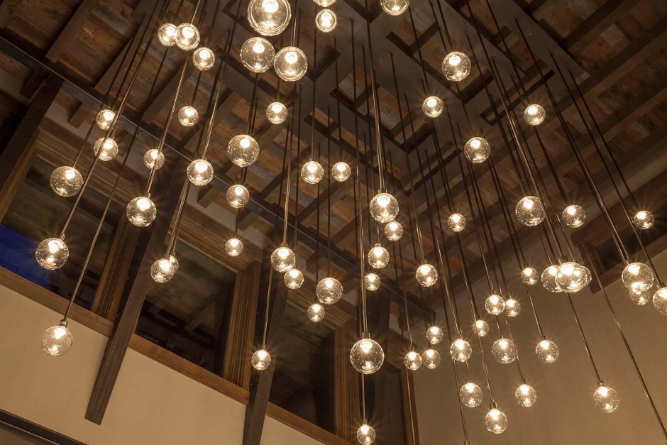 Современные люстры в Интер