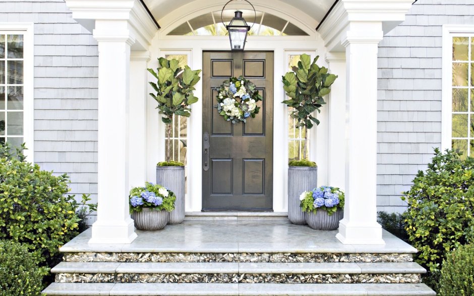 Красивое крыльцо