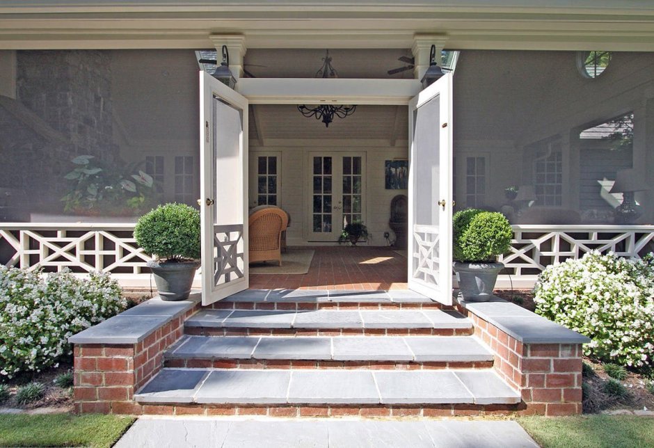 Обустройство крыльца