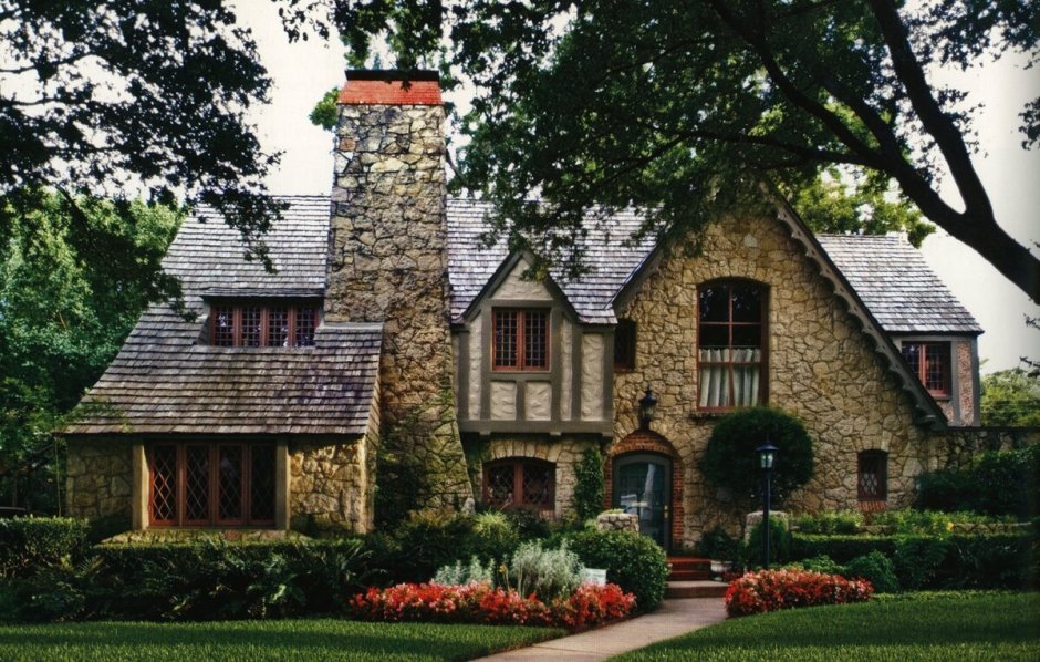 Стиль Тюдор (Tudor Revival Cottage)
