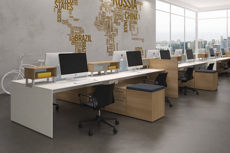 Рабочее пространство в офисе