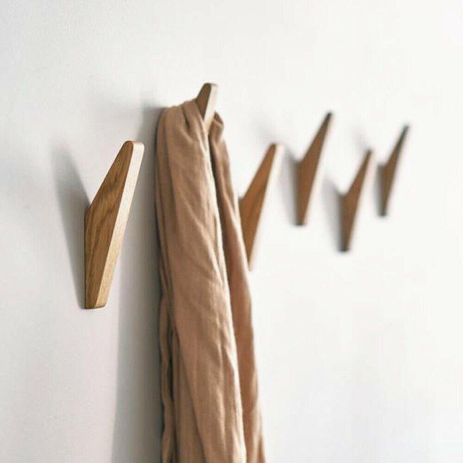 Деревянные крючки для одежды