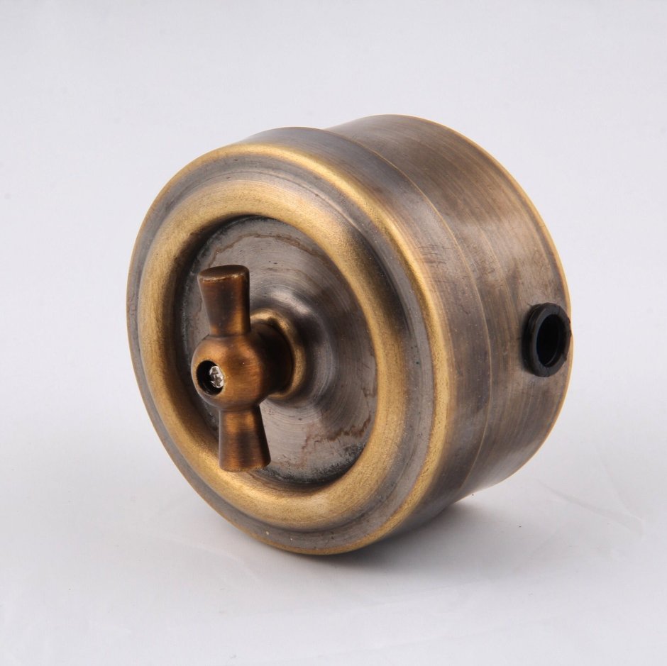 Тумблер латунь 220в