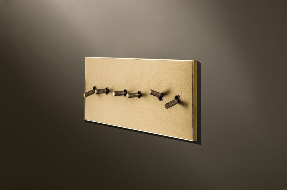 Бронзовые розетки и выключатели