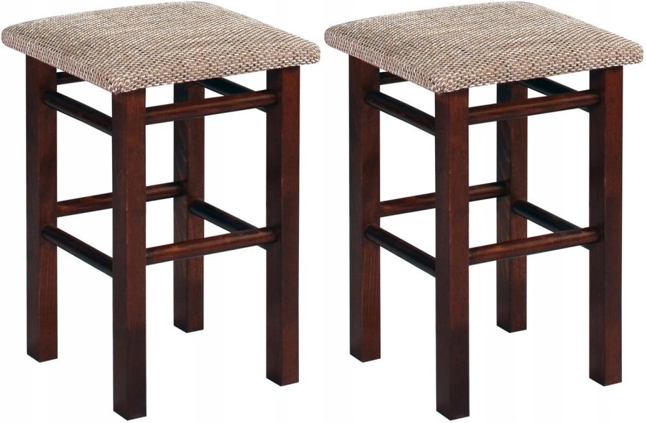 Набор табуреток одна в одну