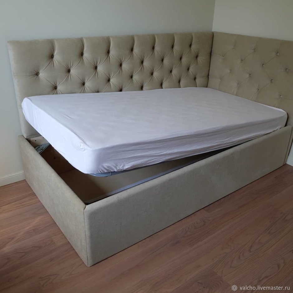 Угловая кровать