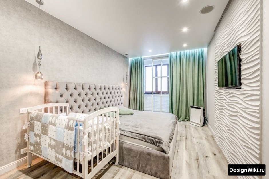 Спальня совмещенная с детской кроваткой